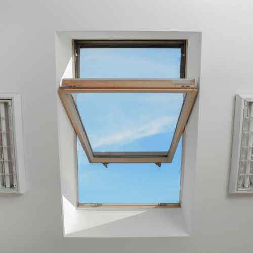 Entretien de fenêtre de toit Velux